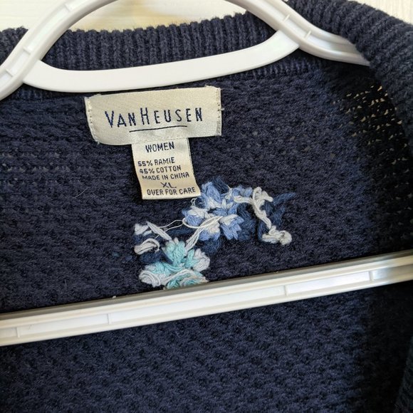 VINTAGE 90s | Navy | FLORAL | Button Up | EMBROIDERED CARDIGAN | XL| Van Heusen - Picture 4 of 9